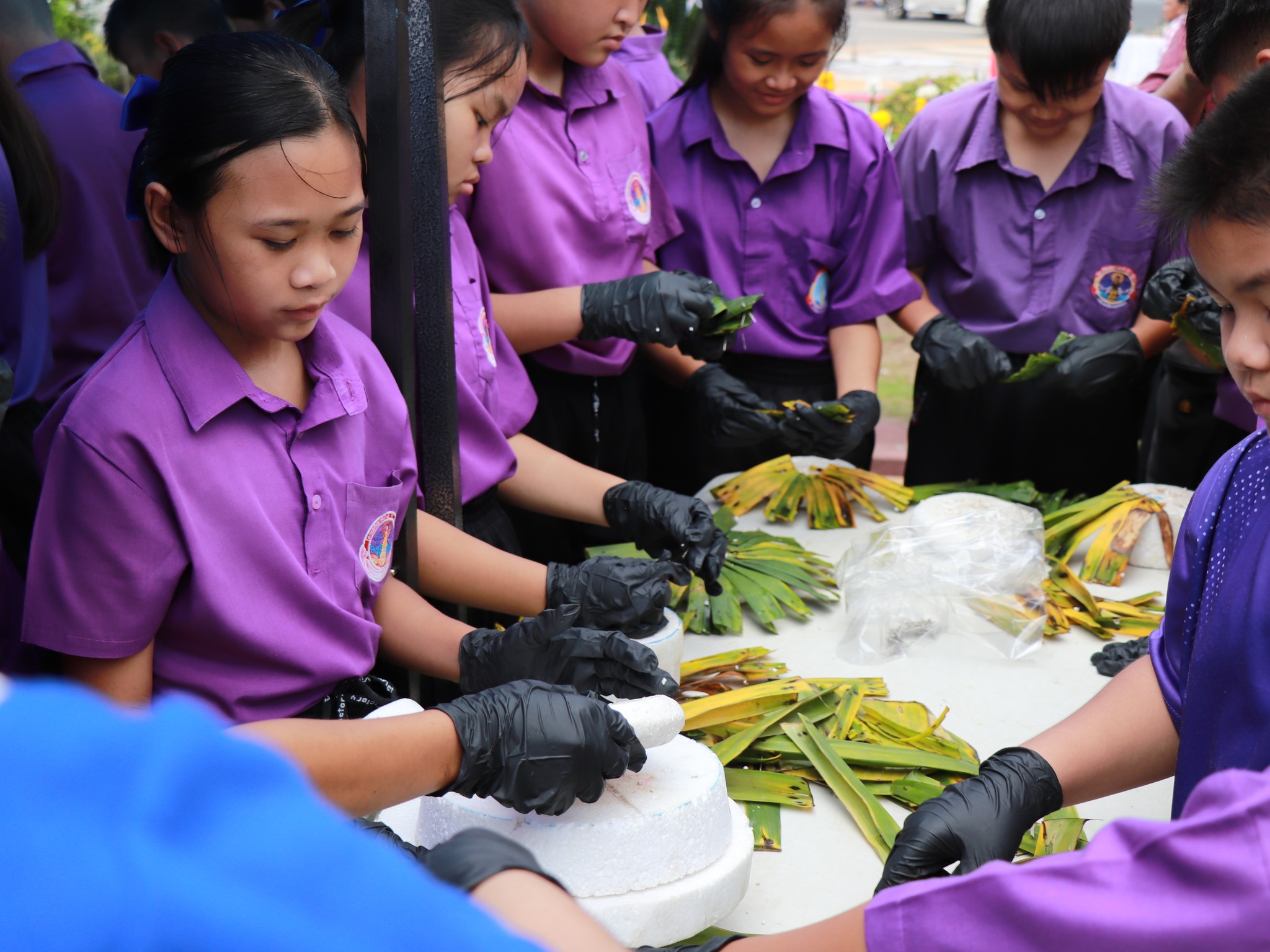คณะศิลปศาสตร์และวิทยาศาสตร์ ร่วมทำกิจกรรมจิตอาสา “เก็บและคัดแยกขยะจากพิธีบวงสรวงพญาศรีสัตตนาคราช”