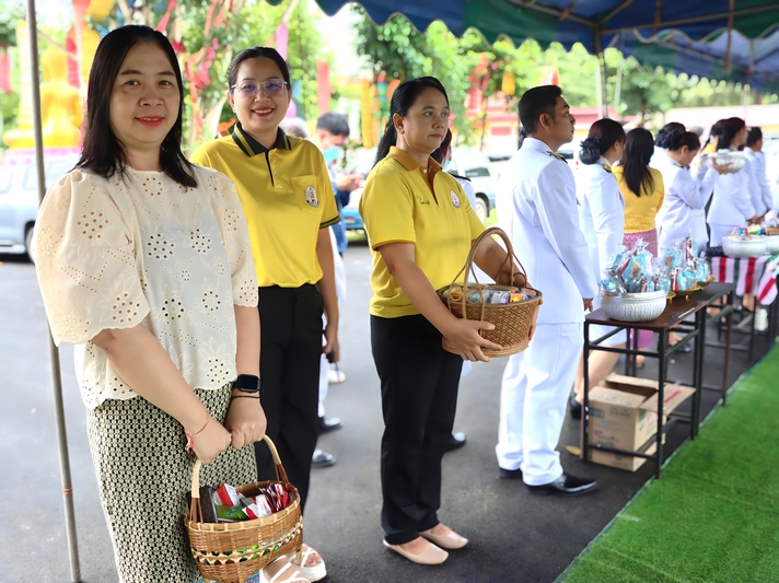 ม.นครพนม ร่วมพิธีทำบุญตักบาตรมหามงคล เฉลิมพระเกียรติพระบาทสมเด็จพระเจ้าอยู่หัว เนื่องในวันเฉลิมพระชนมพรรษา 28 กรกฎาคม 2568
