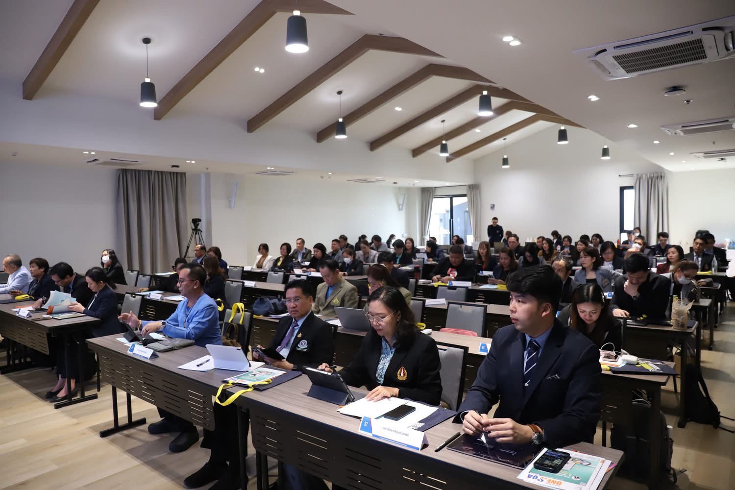 มหาวิทยาลัยนครพนมร่วมถอดบทเรียนยกระดับคุณภาพการศึกษา สู่ความยั่งยืน