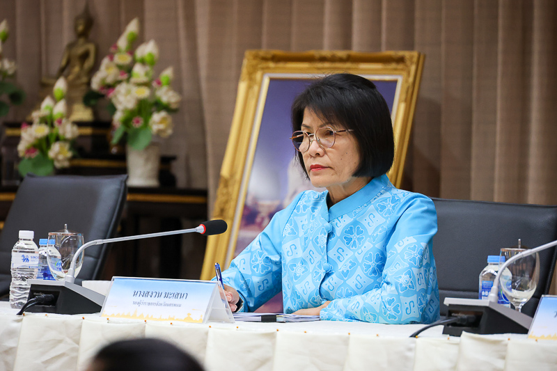 มหาวิทยาลัยนครพนม ร่วมประชุมเตรียมความพร้อมจัดประเพณีไหลเรือไฟและงานกาชาดจังหวัดนครพนม ประจำปี 2568