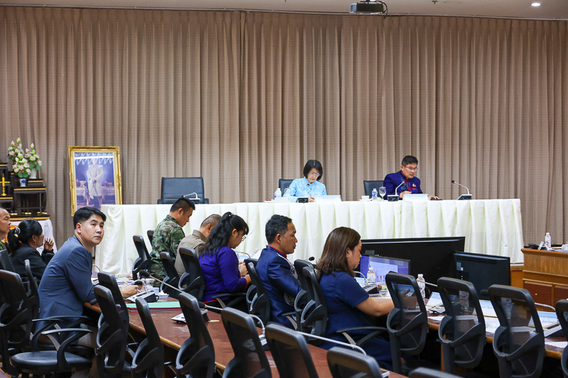 มหาวิทยาลัยนครพนม ร่วมประชุมเตรียมความพร้อมจัดประเพณีไหลเรือไฟและงานกาชาดจังหวัดนครพนม ประจำปี 2568