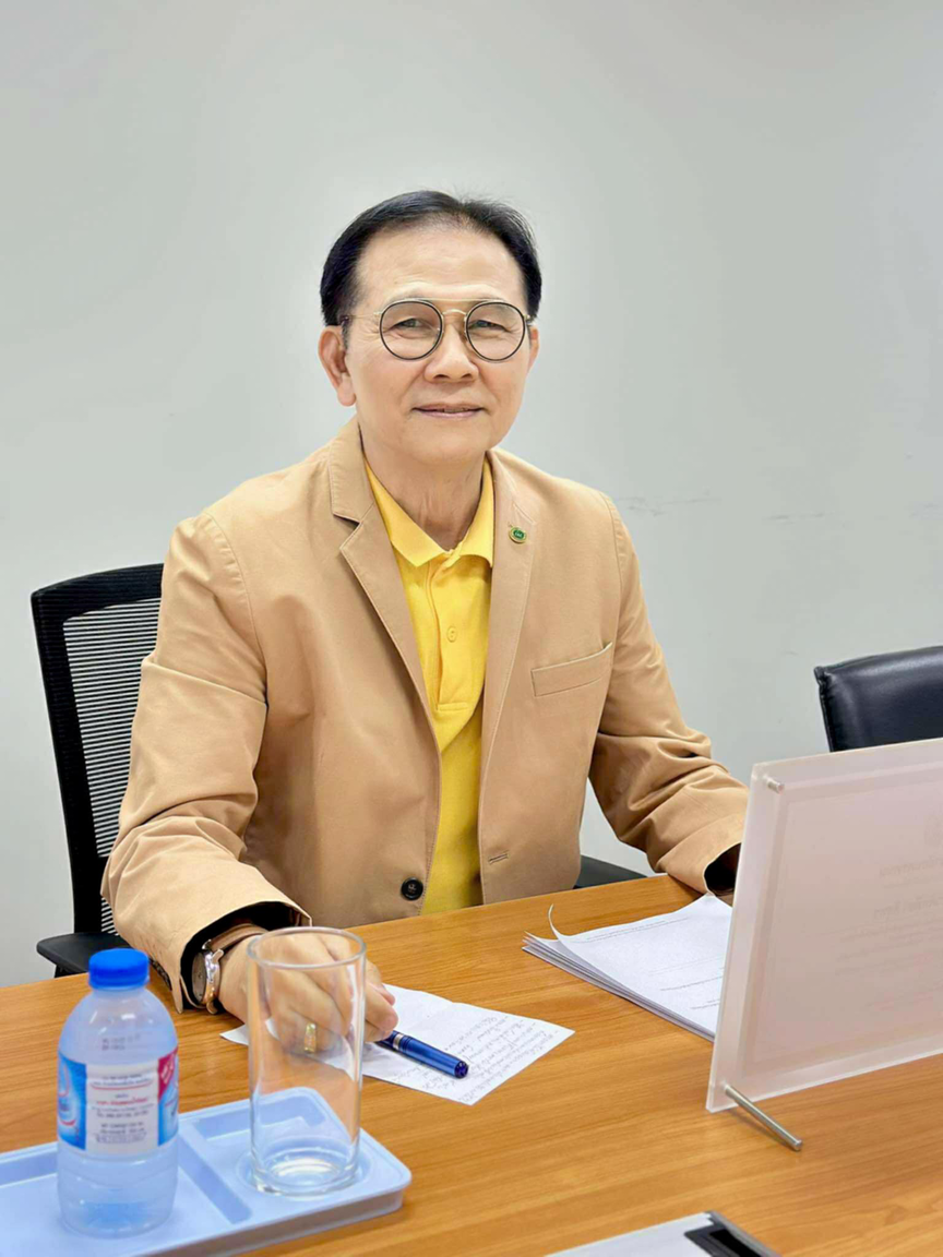 ม.นครพนม ประชุมเตรียมความพร้อมจัดพิธีมอบรางวัลเชิดชูเกียรติ “100 เกียรติคุณศิษย์เก่ามหาวิทยาลัยนครพนม ประจำปีการศึกษา 2567”