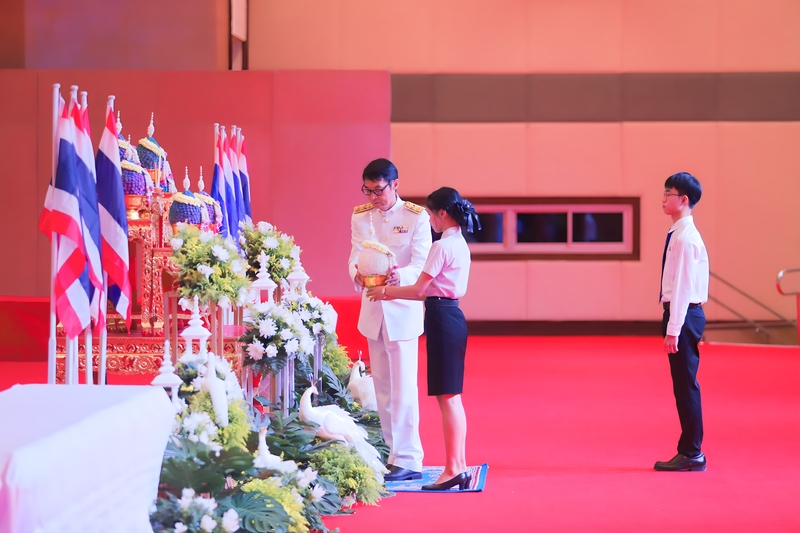 วางพานพุ่มถวายสักการะ เนื่องในงานสัปดาห์วิทยาศาสตร์ ประจำปี 2568