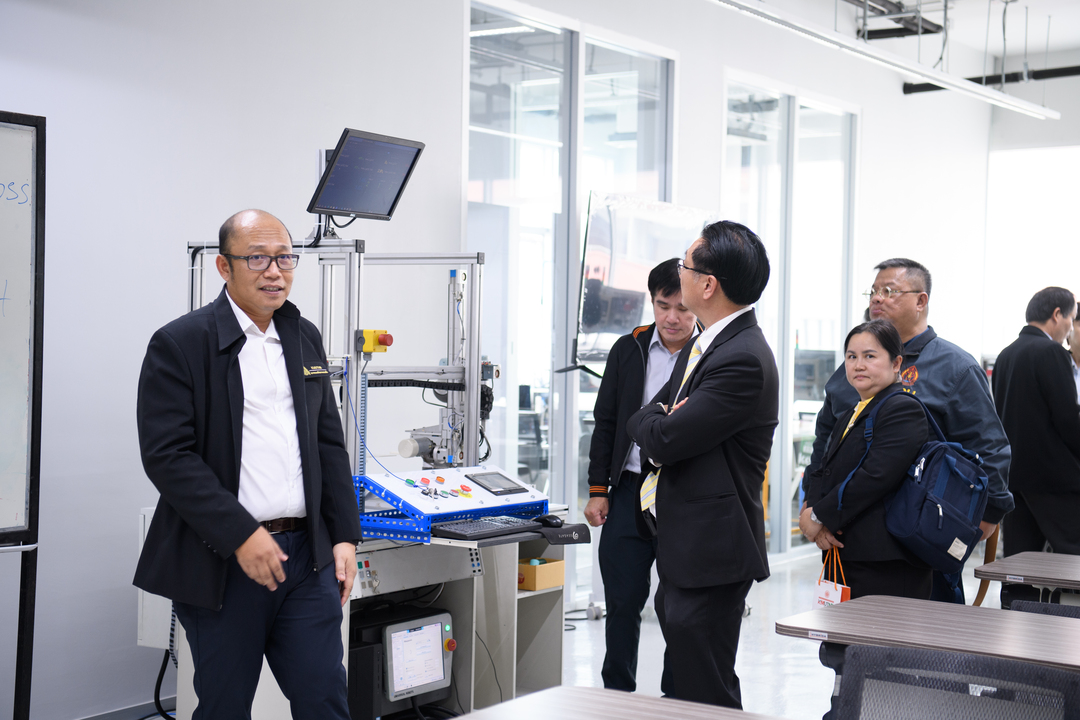 ม.นครพนม เยี่ยมชมดูงานสานต่อเทคโนโลยีอัจฉริยะมหาวิทยาลัยเทคโนโลยีพระจอมเกล้าพระนครเหนือ