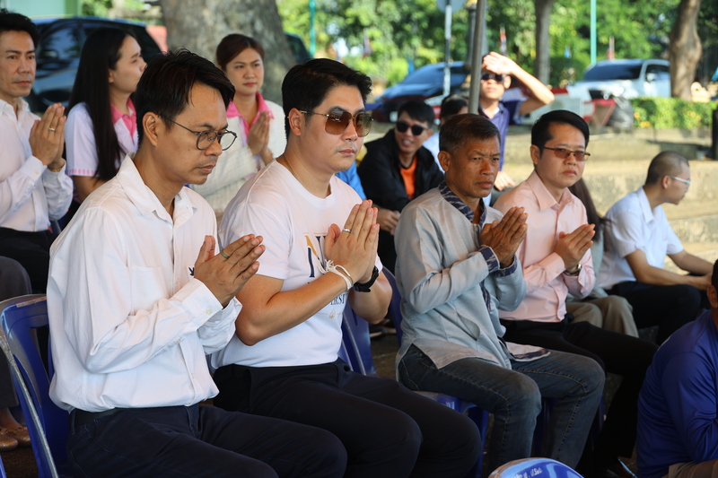 ม.นครพนม บวงสรวงการสร้างเรือไฟโชว์ ประจำปี 2568 ร่วมสืบสานประเพณีไหลเรือไฟจังหวัดนครพนม