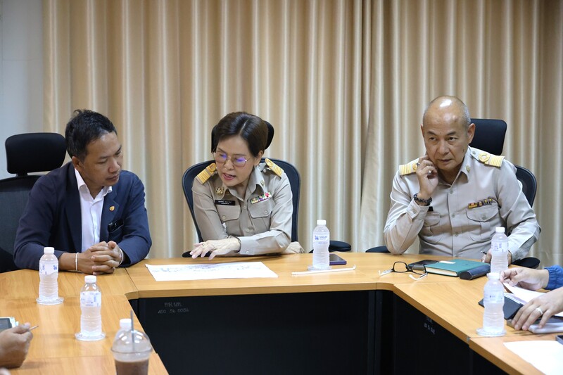 ประชุมติดตามความพร้อมการออกแบบซุ้มเรือไฟ เตรียมต้อนรับมหกรรมไหลเรือไฟโลก 2568