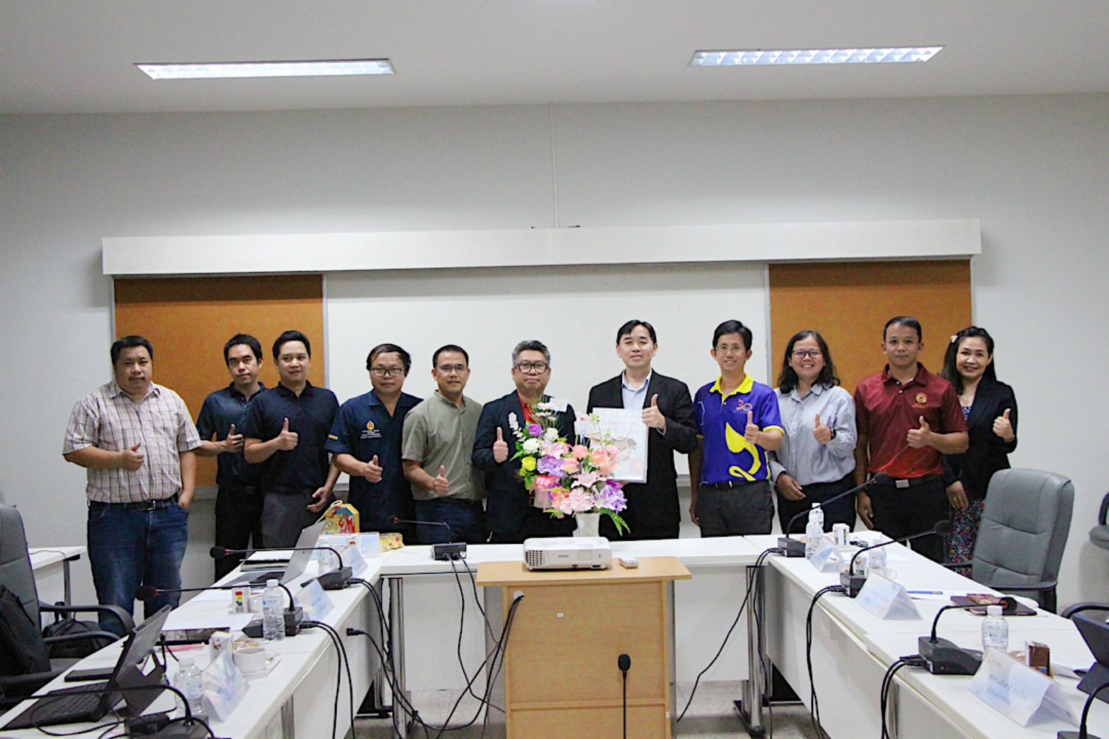 คณะวิศวกรรมศาสตร์ มหาวิทยาลัยนครพนม จัดพิธีส่งมอบงานในตำแหน่งคณบดีคณะวิศวกรรมศาสตร์