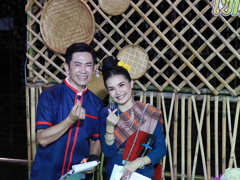 มหาวิทยาลัยนครพนมจัดแสดง “เรือไฟโชว์” ลำแรก เปิดม่านงานมหกรรมไหลเรือไฟโลก ประจำปี 2568