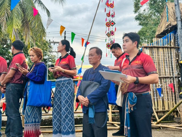 ม.นครพนม ร่วมตรวจซุ้มเรือไฟ 12 อำเภอ สืบสานวัฒนธรรม ยกระดับเรือไฟไทยสู่เรือไฟโลก