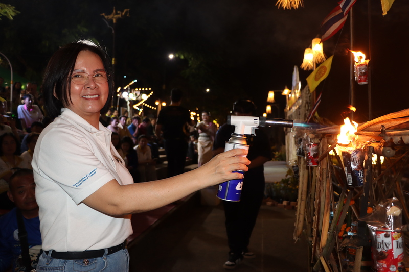 ม.นครพนม บวงสรวงและไหลเรือไฟโชว์ (วันที่ห้า) สืบสานประเพณีไหลเรือไฟ ประจำปี 2568