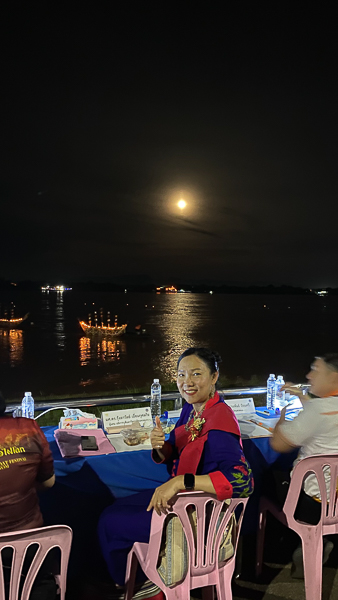 มหาวิทยาลัยนครพนม ร่วมตัดสินการประกวด “เรือไฟทางน้ำ” ในงานประเพณีไหลเรือไฟนครพนม 2568 มหกรรมไหลเรือไฟโลก