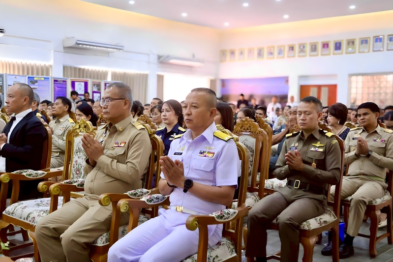 ม.นครพนม ร่วมพิธีทำบุญวันกองทัพเรือ และวันคล้ายวันสถาปนาหน่วยเรือรักษาความสงบเรียบร้อยตามลำน้ำโขง ประจำปี 2568