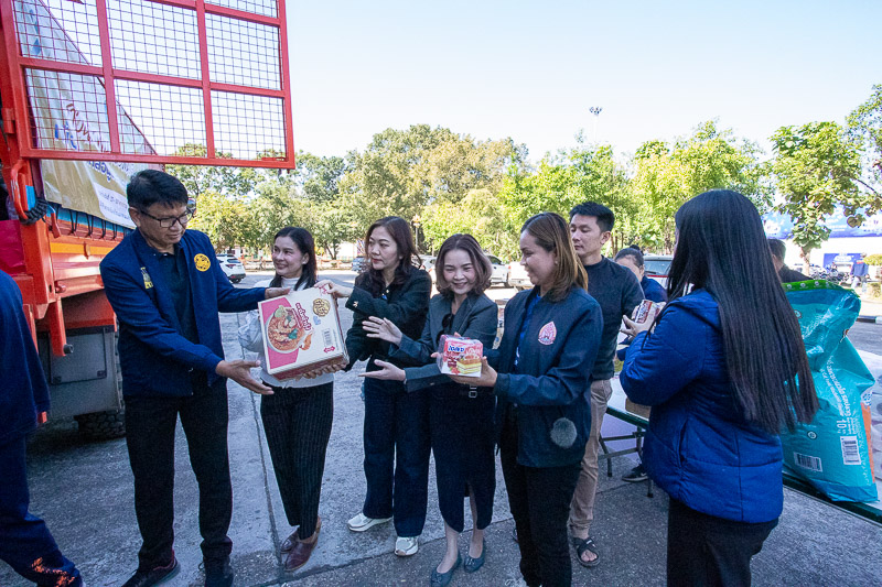 มหาวิทยาลัยนครพนม รวมธารน้ำใจจากอีสานสู่แดนใต้ ส่งมอบสิ่งของช่วยเหลือผู้ประสบอุทกภัยภาคใต้