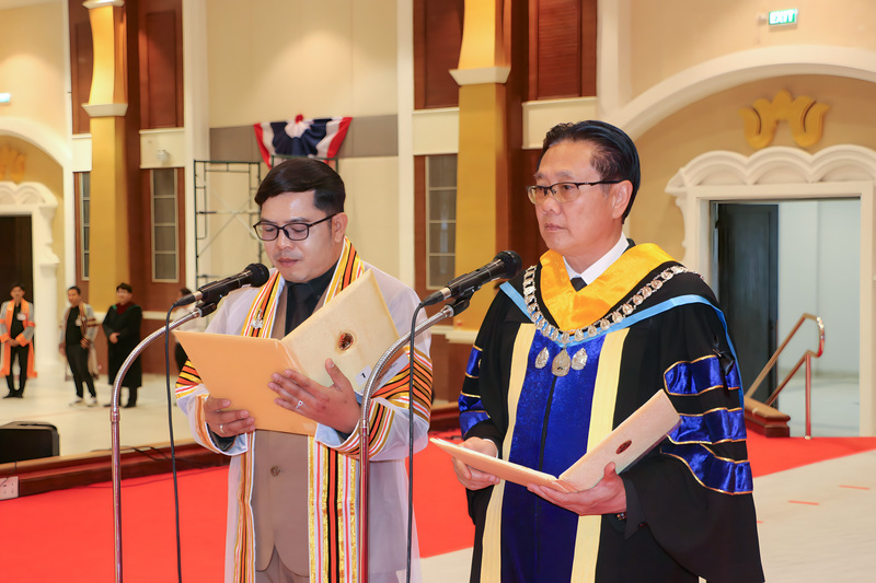 ม.นครพนม จัดซ้อมใหญ่พิธีพระราชทานปริญญาบัตร ประจำปีการศึกษา 2567 เตรียมความพร้อมบัณฑิตสู่พิธีสำคัญ