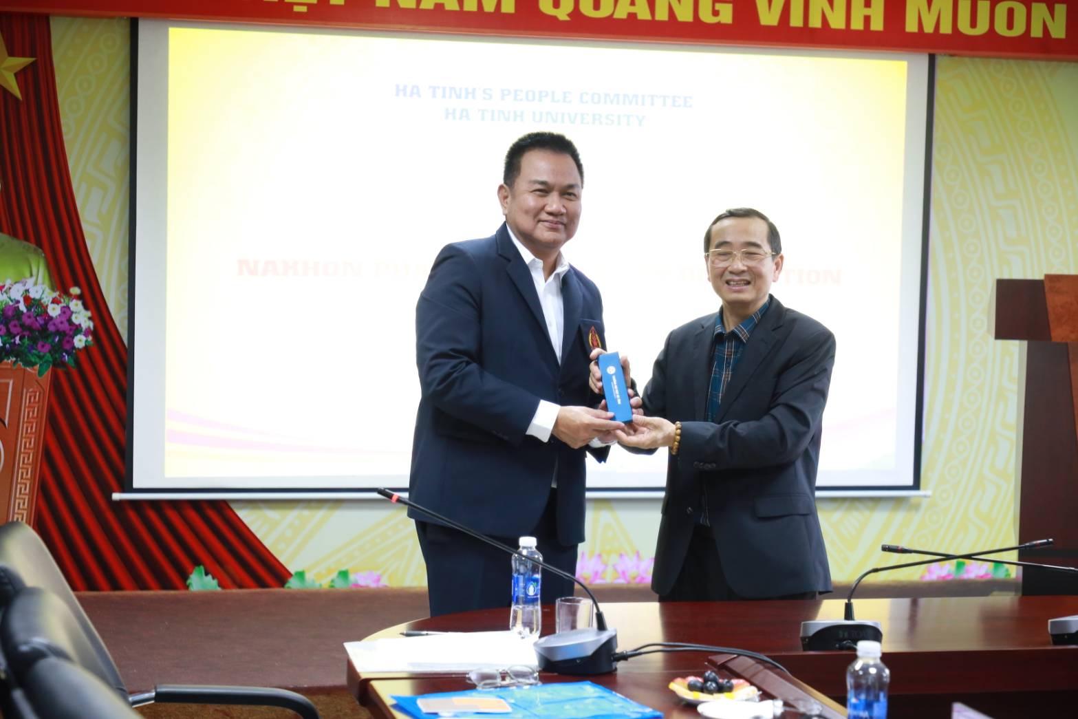 ม.นครพนม กระชับสัมพันธ์ ม.ฮาติงห์ เวียดนาม หารือความร่วมมือทางวิชาการเดินหน้าพัฒนาการศึกษา