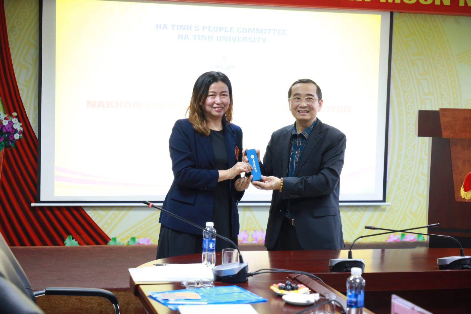 ม.นครพนม กระชับสัมพันธ์ ม.ฮาติงห์ เวียดนาม หารือความร่วมมือทางวิชาการเดินหน้าพัฒนาการศึกษา