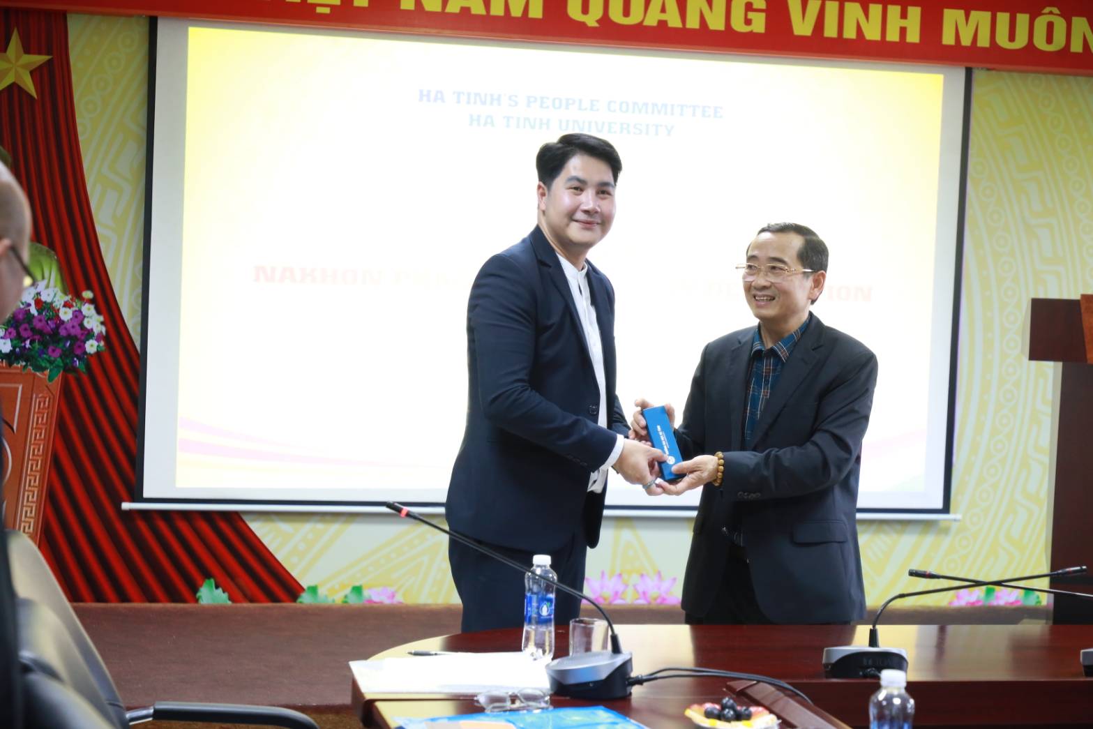 ม.นครพนม กระชับสัมพันธ์ ม.ฮาติงห์ เวียดนาม หารือความร่วมมือทางวิชาการเดินหน้าพัฒนาการศึกษา