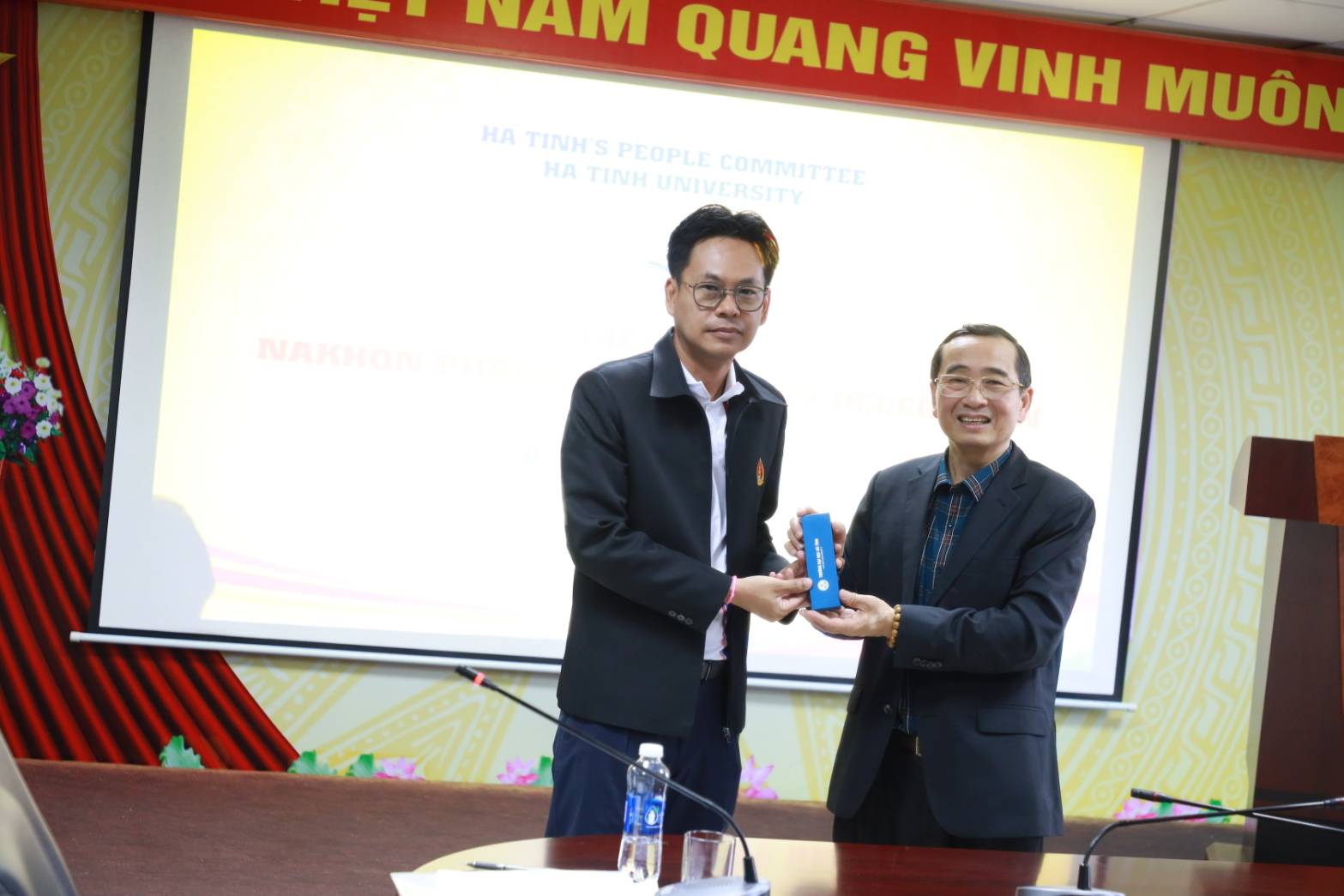 ม.นครพนม กระชับสัมพันธ์ ม.ฮาติงห์ เวียดนาม หารือความร่วมมือทางวิชาการเดินหน้าพัฒนาการศึกษา