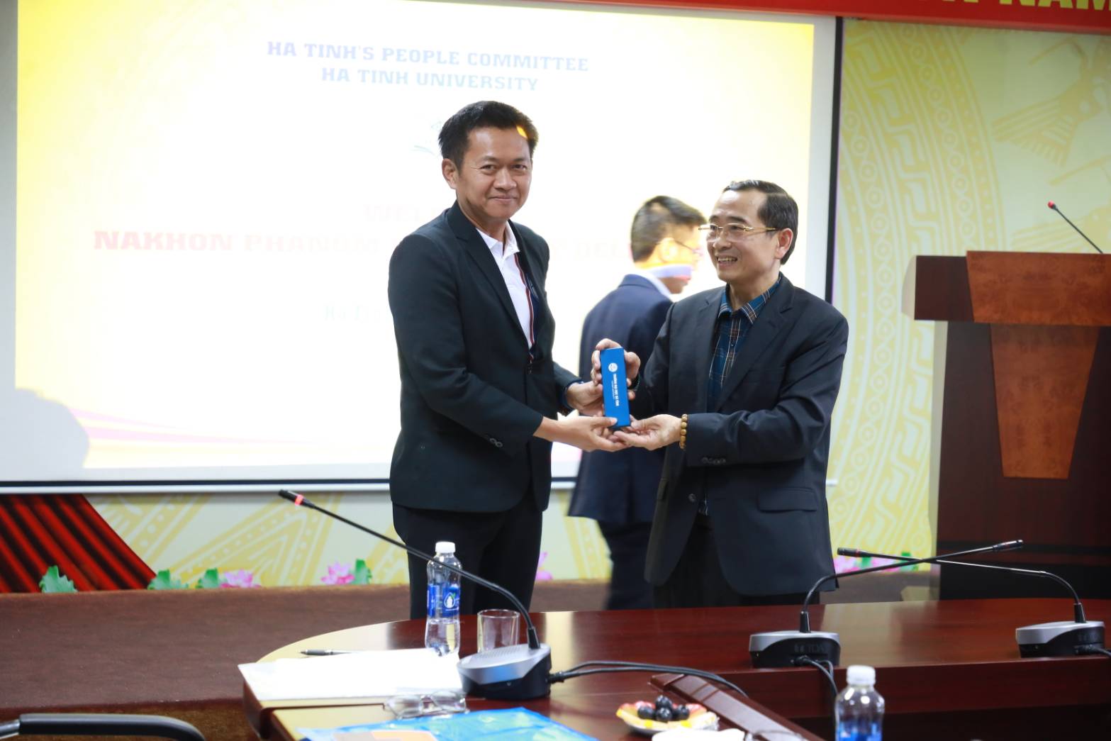 ม.นครพนม กระชับสัมพันธ์ ม.ฮาติงห์ เวียดนาม หารือความร่วมมือทางวิชาการเดินหน้าพัฒนาการศึกษา