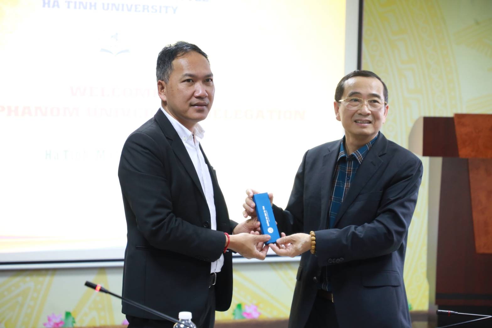 ม.นครพนม กระชับสัมพันธ์ ม.ฮาติงห์ เวียดนาม หารือความร่วมมือทางวิชาการเดินหน้าพัฒนาการศึกษา