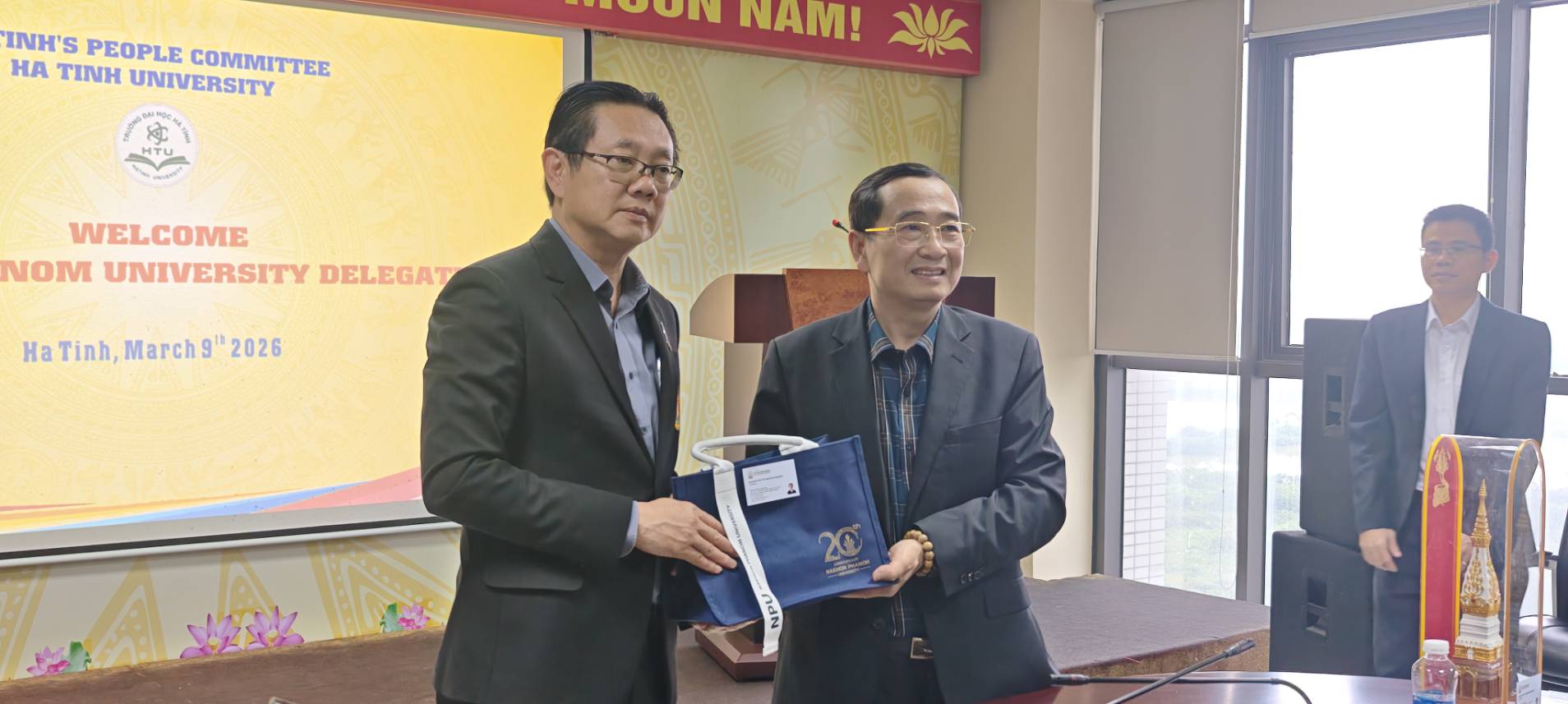 ม.นครพนม กระชับสัมพันธ์ ม.ฮาติงห์ เวียดนาม หารือความร่วมมือทางวิชาการเดินหน้าพัฒนาการศึกษา