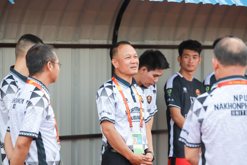 อธิการบดี มนพ. นำทัพผู้บริหารและบุคลากรร่วมลุ้นเชียร์ NPU นครพนมยูไนเต็ด นัดเปิดสนามไทยแลนด์ เซมิ-โปร ลีก 2026