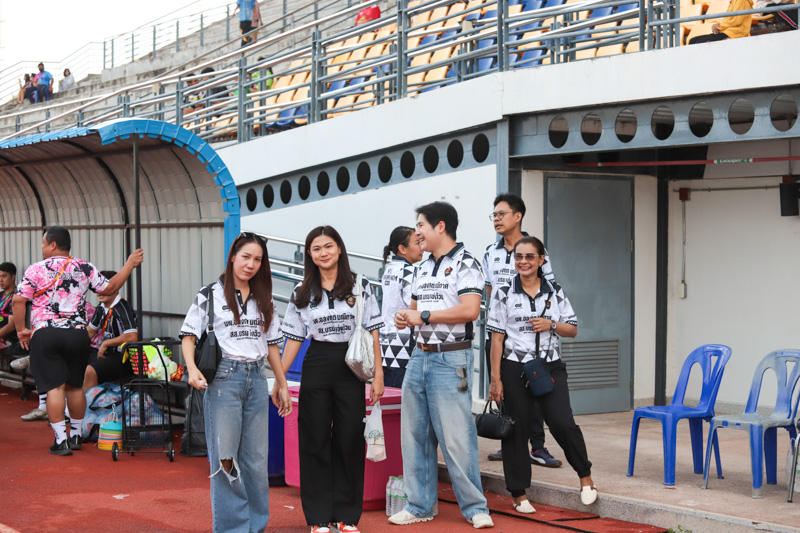 อธิการบดี มนพ. นำทัพผู้บริหารและบุคลากรร่วมลุ้นเชียร์ NPU นครพนมยูไนเต็ด นัดเปิดสนามไทยแลนด์ เซมิ-โปร ลีก 2026