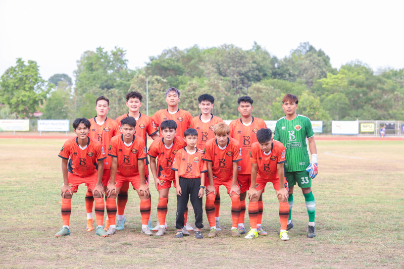 อธิการบดี มนพ. นำทัพผู้บริหารและบุคลากรร่วมลุ้นเชียร์ NPU นครพนมยูไนเต็ด นัดเปิดสนามไทยแลนด์ เซมิ-โปร ลีก 2026