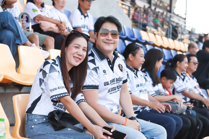 อธิการบดี มนพ. นำทัพผู้บริหารและบุคลากรร่วมลุ้นเชียร์ NPU นครพนมยูไนเต็ด นัดเปิดสนามไทยแลนด์ เซมิ-โปร ลีก 2026
