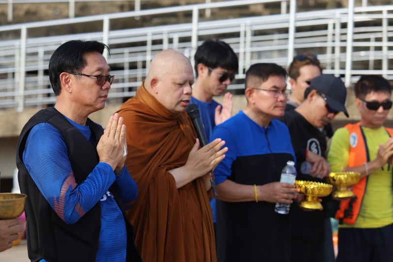ม.นครพนม จัดกิจกรรมสืบสานศิลปวัฒนธรรม-ว่ายน้ำโขง พร้อมส่งเสริมการออกกำลังกายทางน้ำ